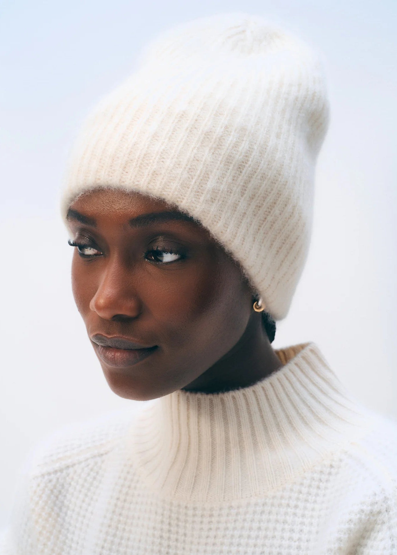 White + Warren Cashmere Plush Rib Beanie Soft White