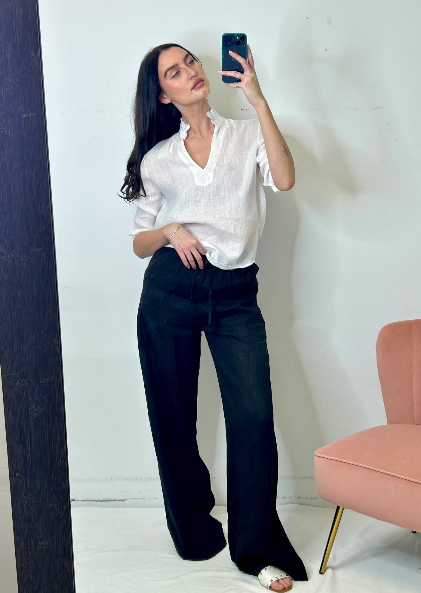 Stark X Linen Ruffle Collar V-neck Shirt - White