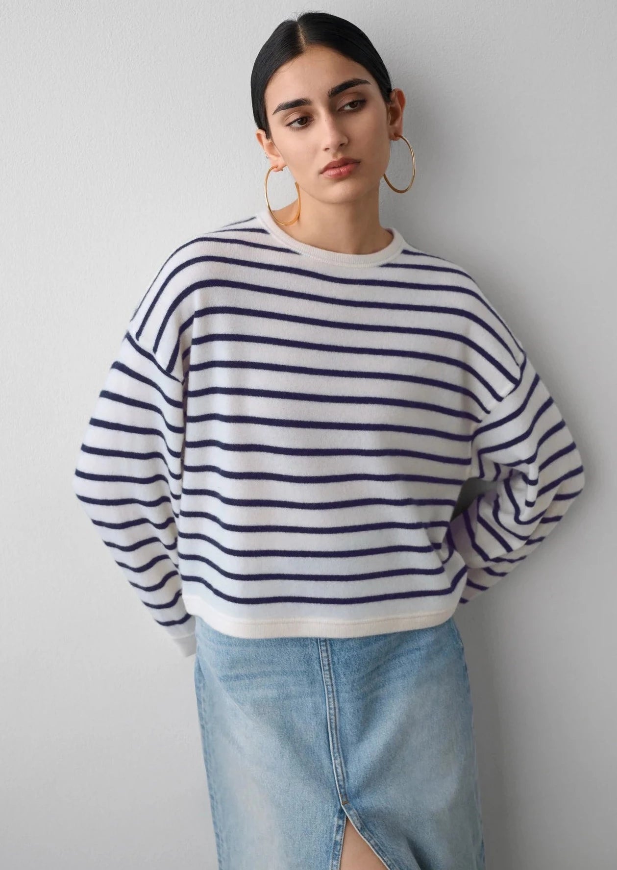 White + Warren Drop Shoulder Striped Cashmere Sweater - White/Navy