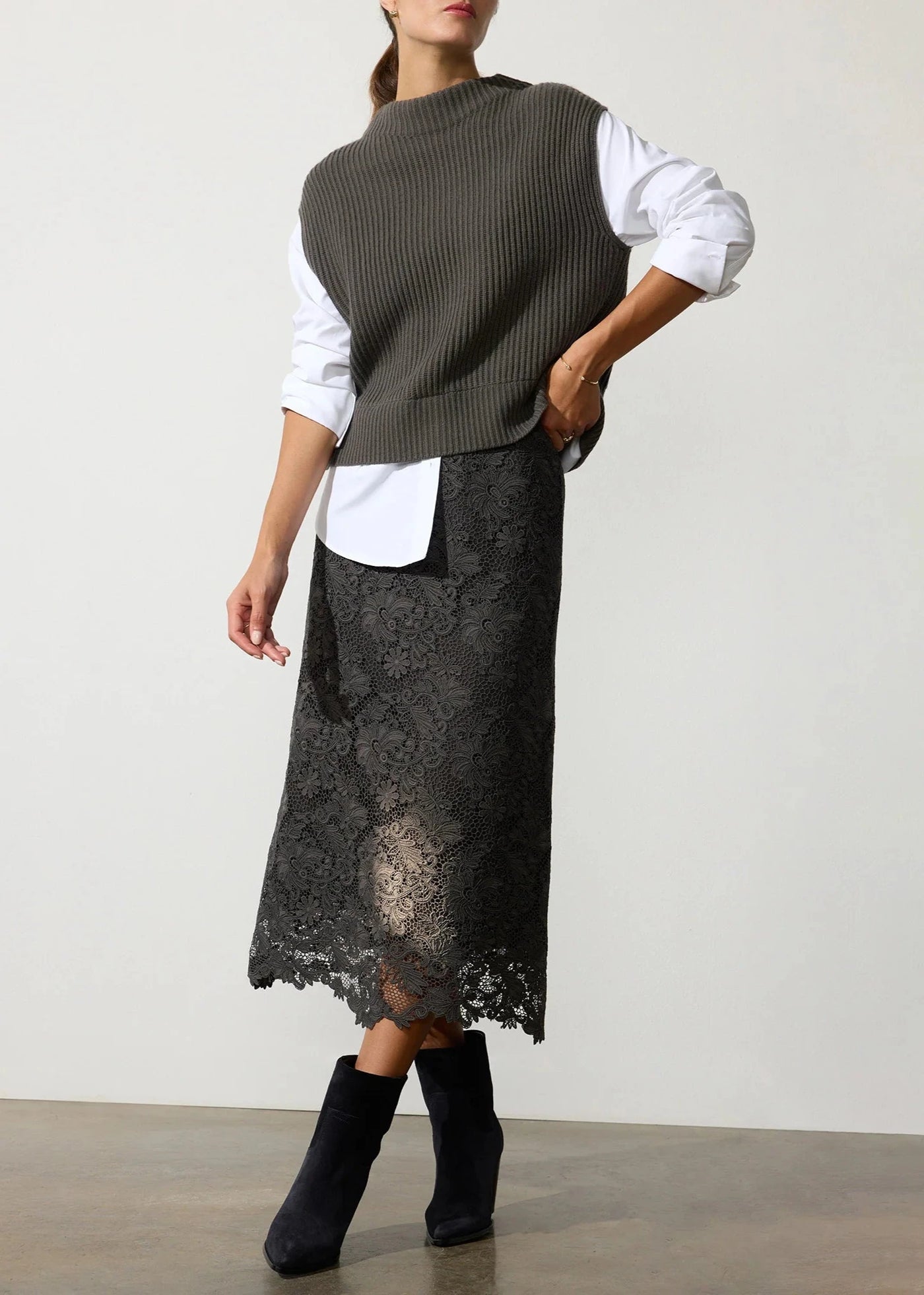 Brochu Walker Joni Layered Looker Top Hunter/White
