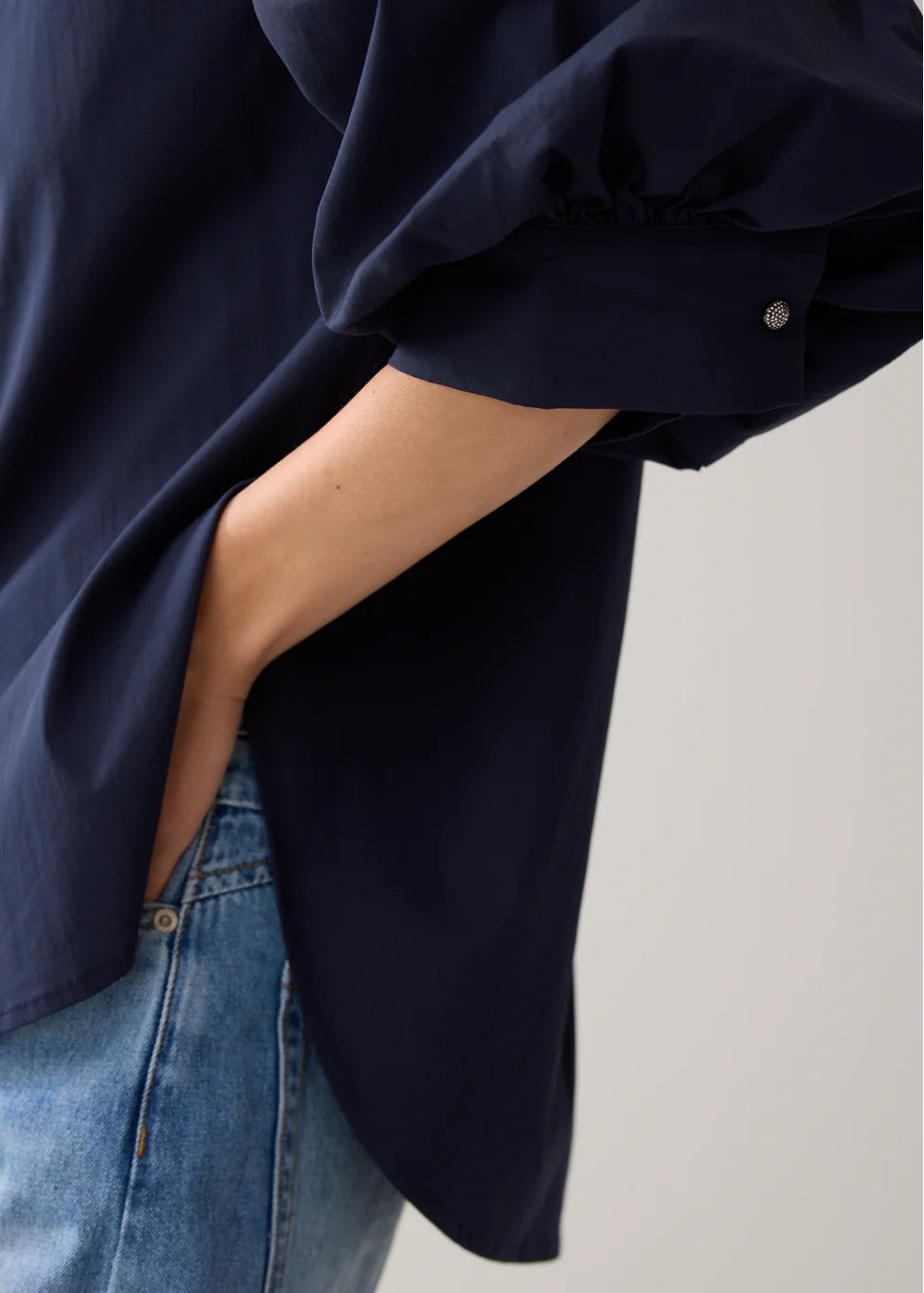 SUMMUM Blouson Sleeve Crystal Buttons Blouse Navy