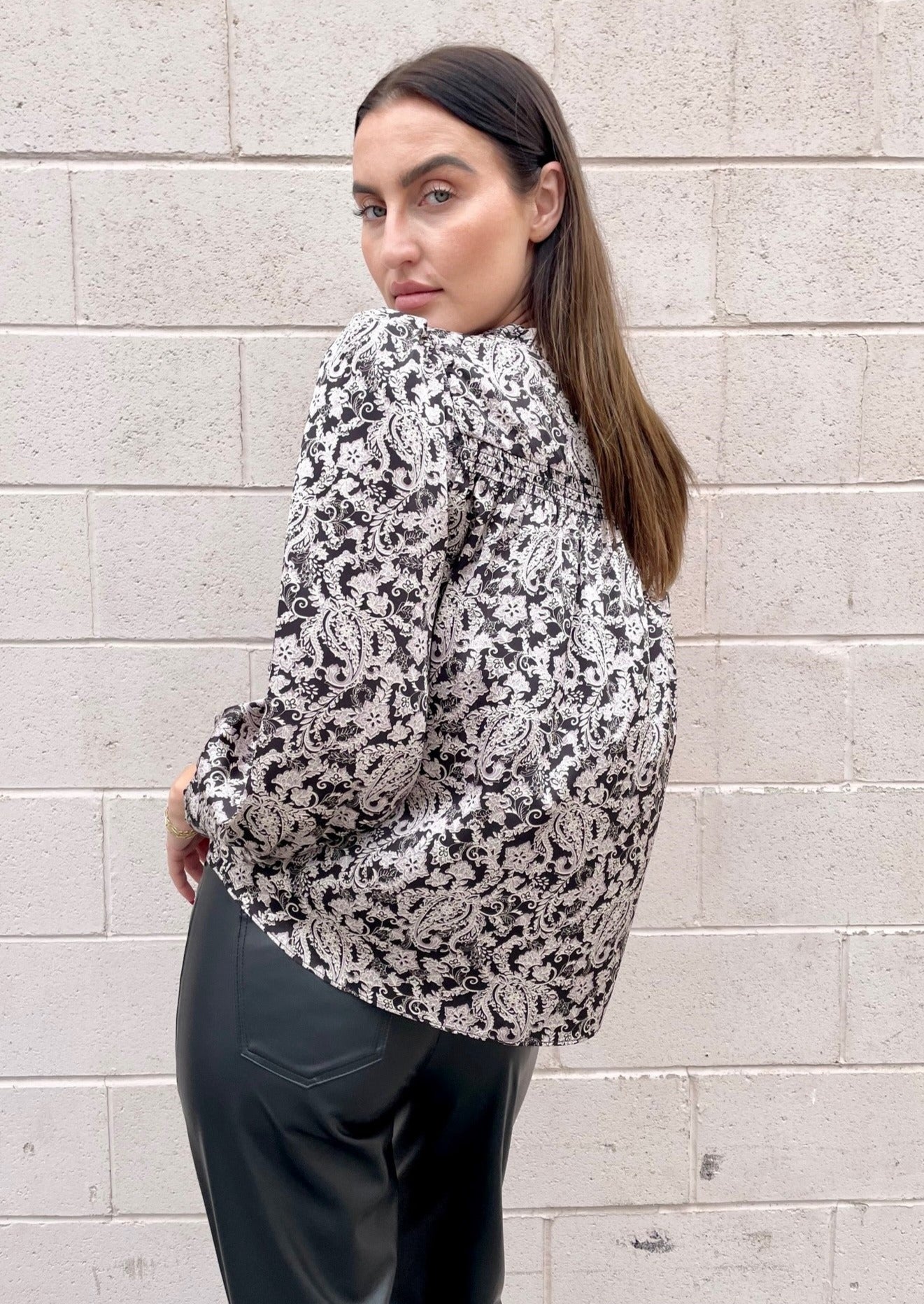 The Pink Door Paisley Print Blouse - Black/Cream