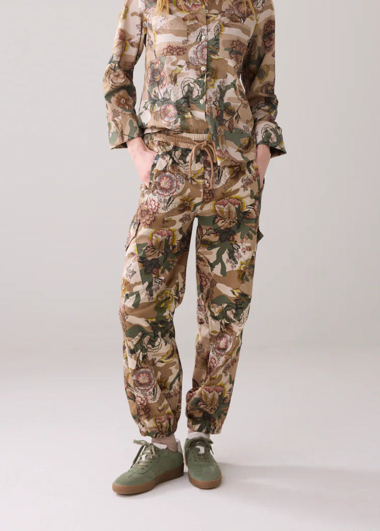 SUMMUM Trousers Camouflage Flowers Multi