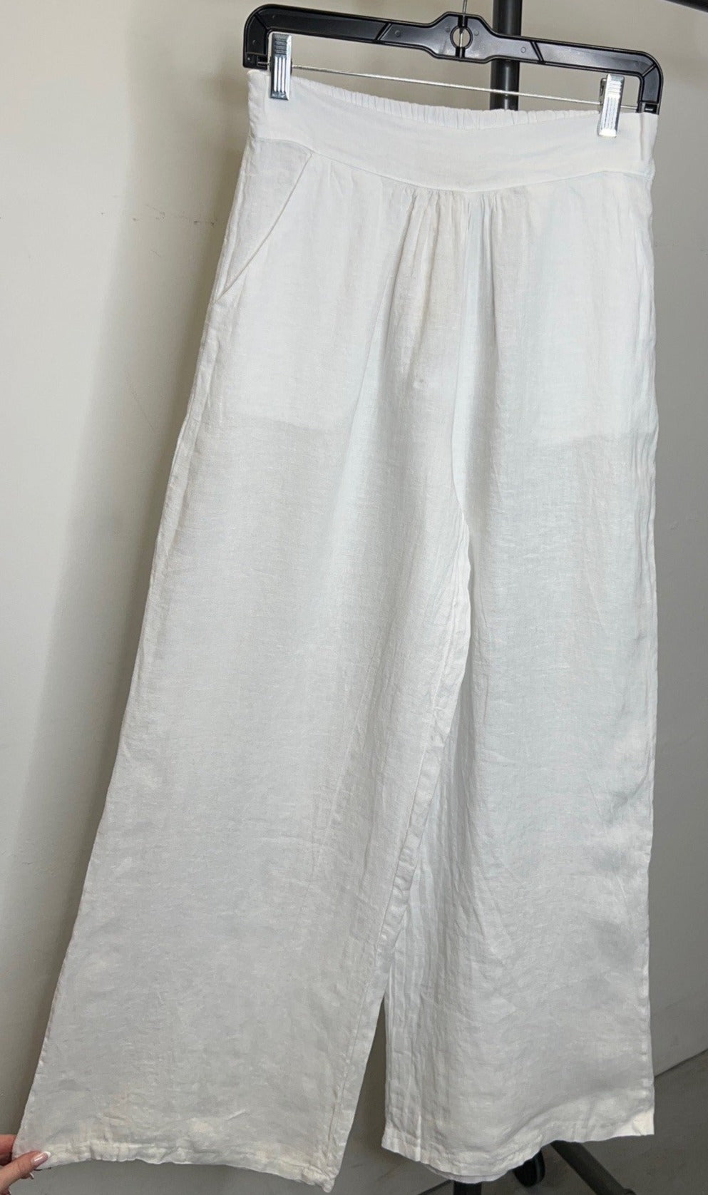 The Pink Door Wide Leg Linen Pants - White