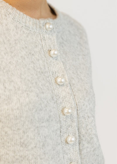 Lyla & Luxe Pearl Buttons Cardi Light Grey