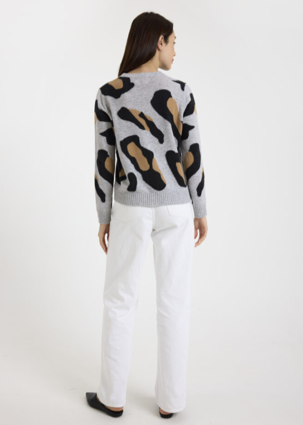 Brodie Abstract Leopard Cashmere Crewneck Sweater Grey/Camel