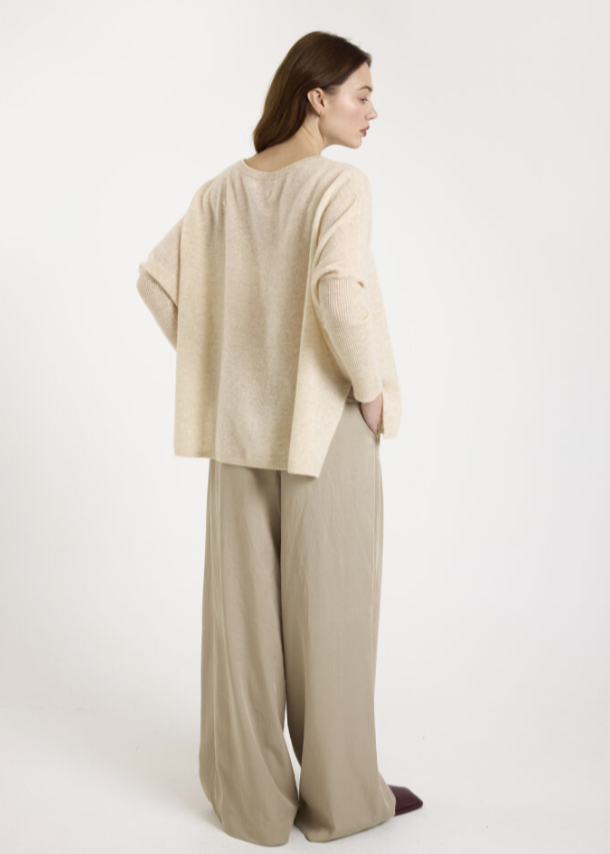 Brodie Charlotte Cashmere V-Neck Sweater Cygnet