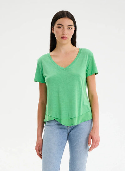 CHRLDR Ava V-Neck Mock Layer T-shirt - Kelly Green