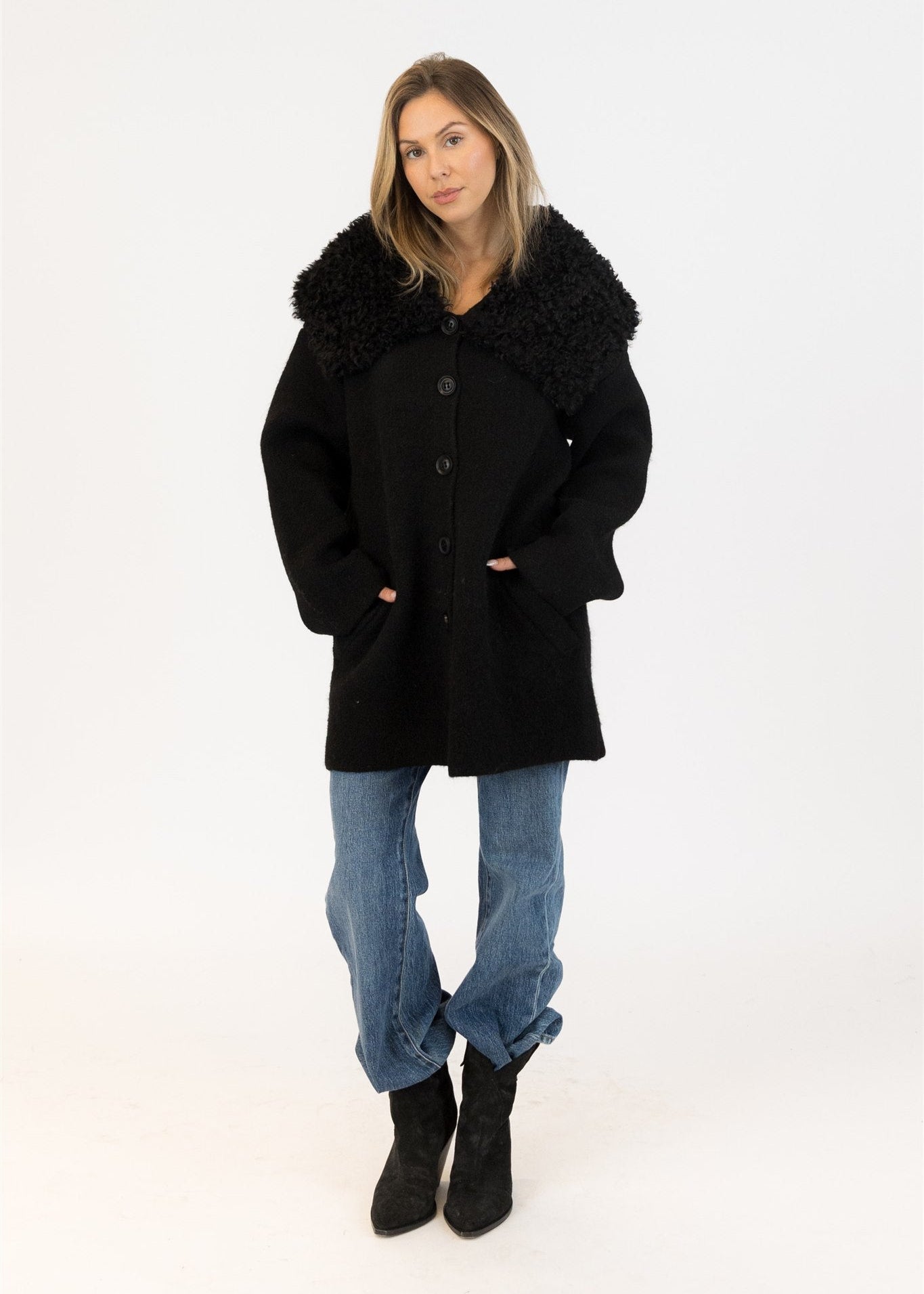 Lyla & Luxe Dakota Coat Black