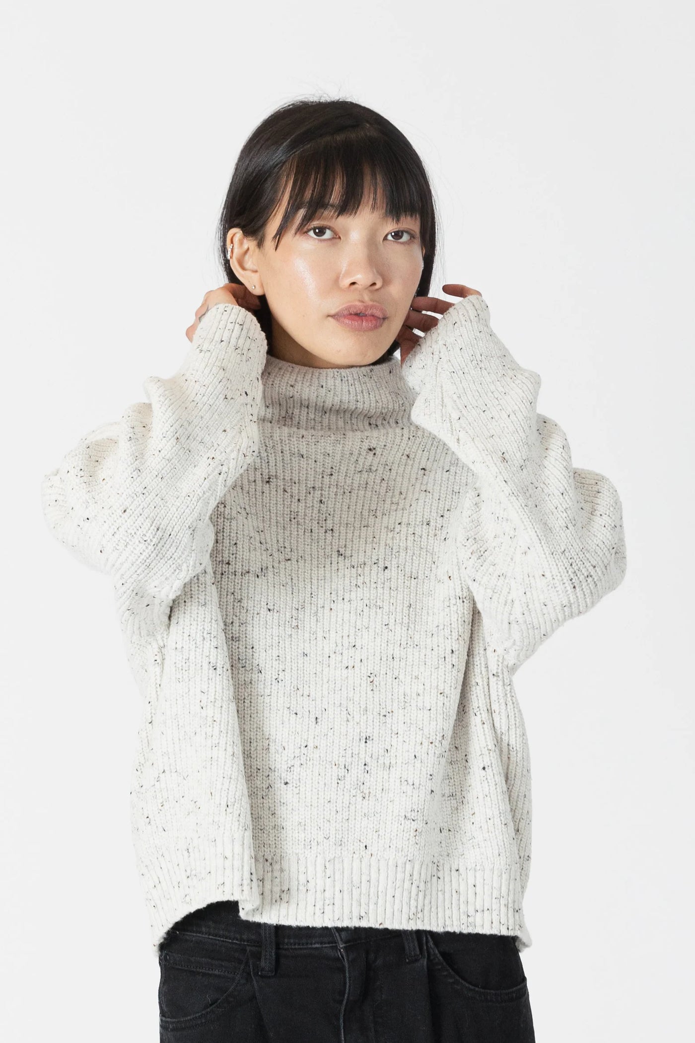 Lyla & Luxe Flecked Ribbed Mock neck Sweater
