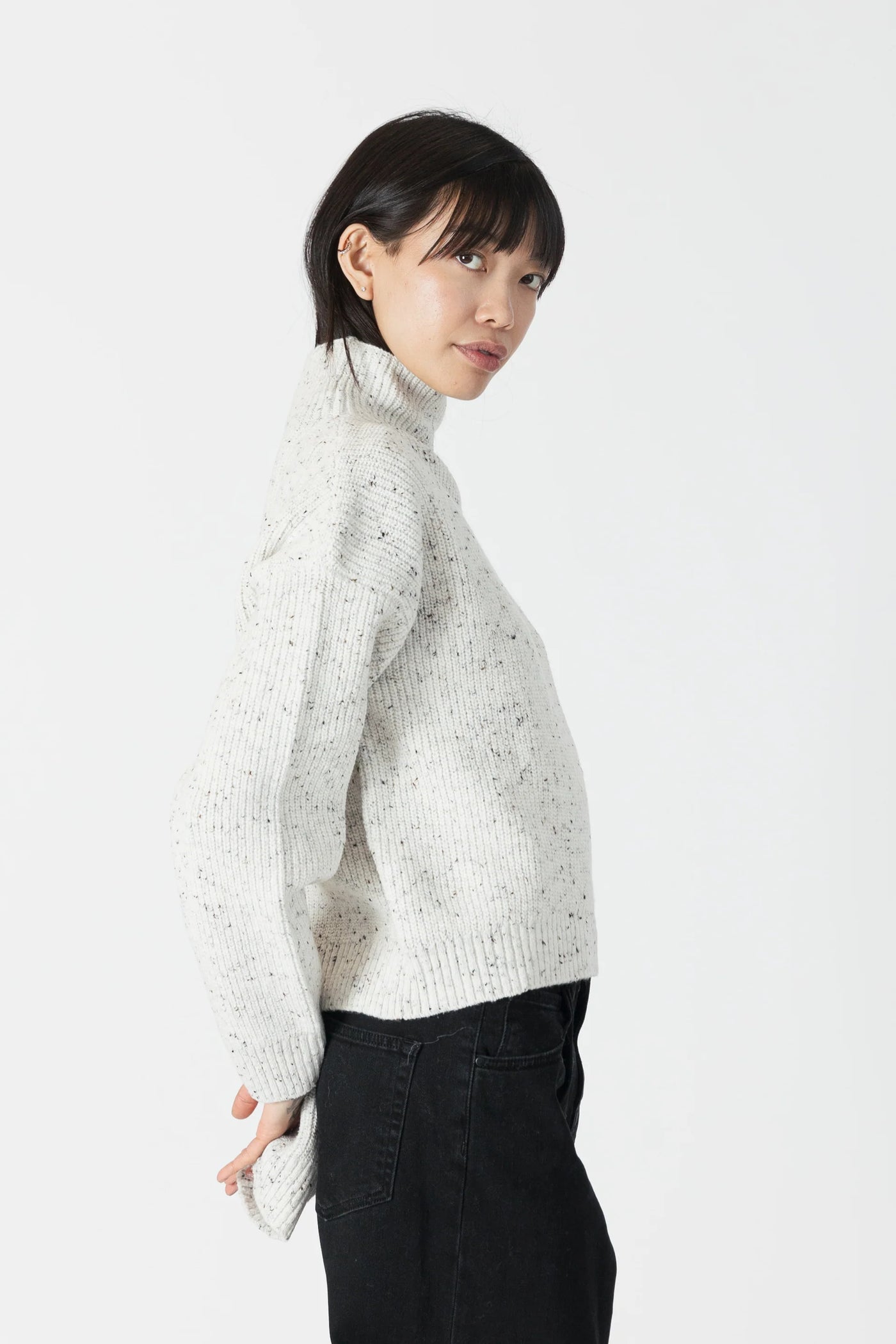 Lyla & Luxe Flecked Ribbed Mock neck Sweater