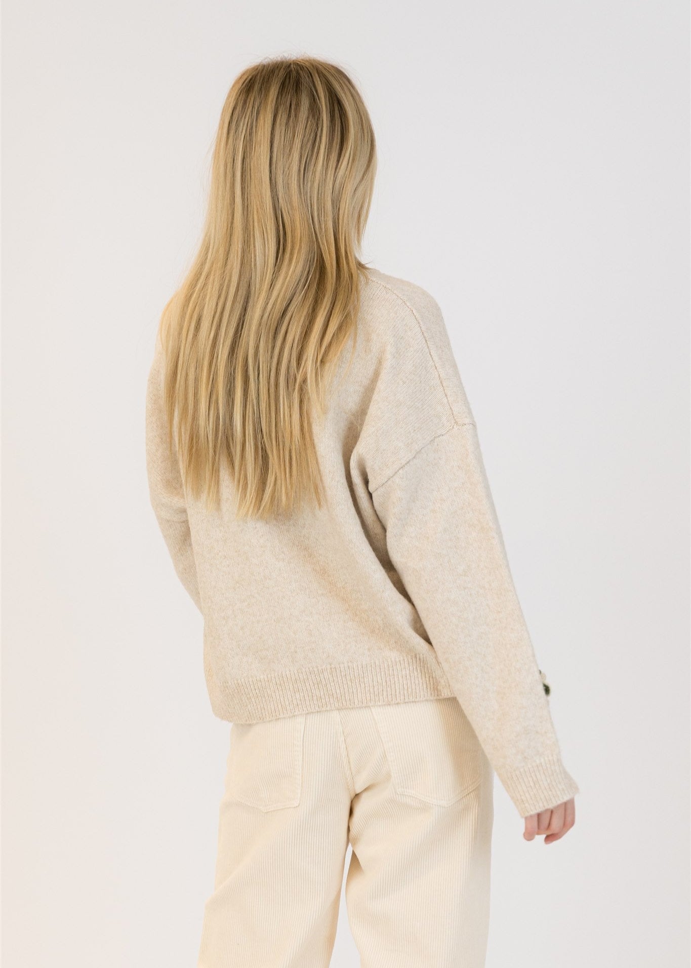 Lyla & Luxe Holly Flower Crew Neck Pull Over Sweater Oatmeal