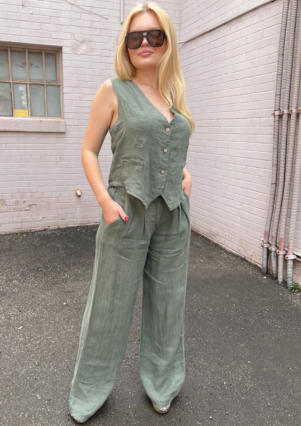 The Pink Door Loose Fit Linen Pants - Olive