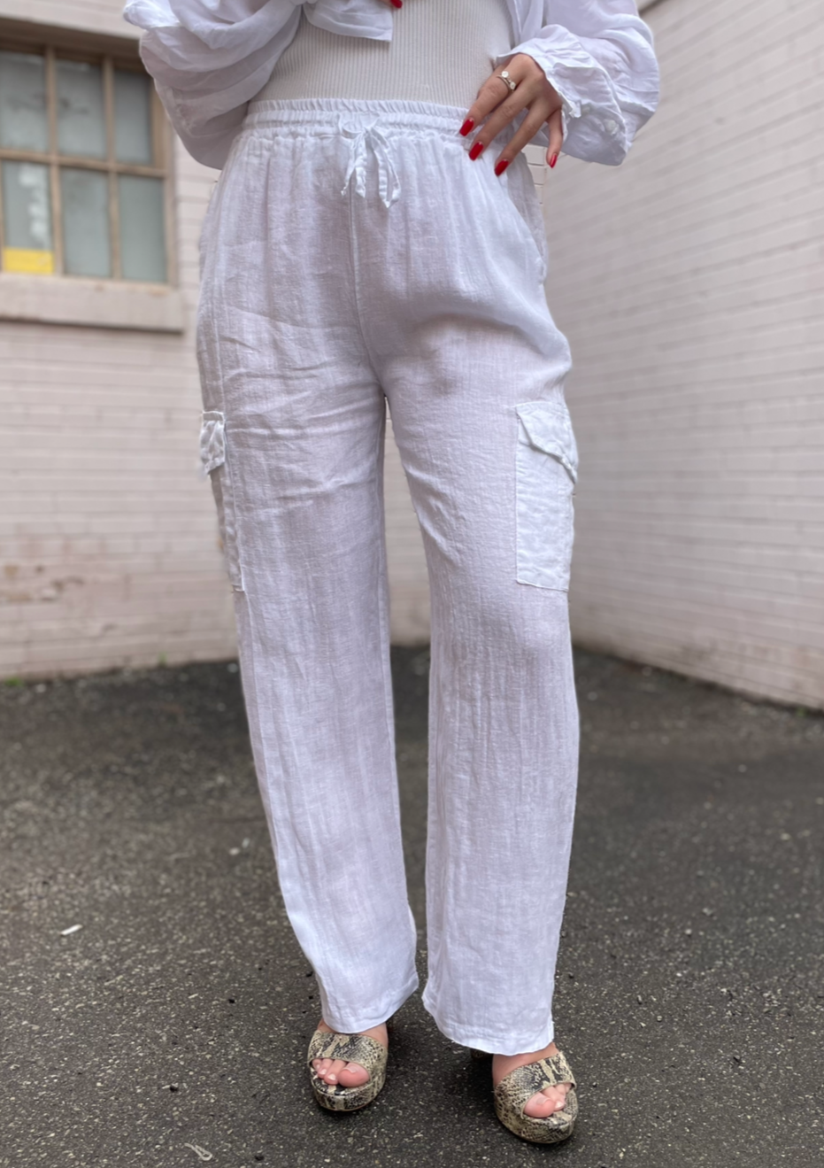 The Pink Door Linen Cargo Pants - White