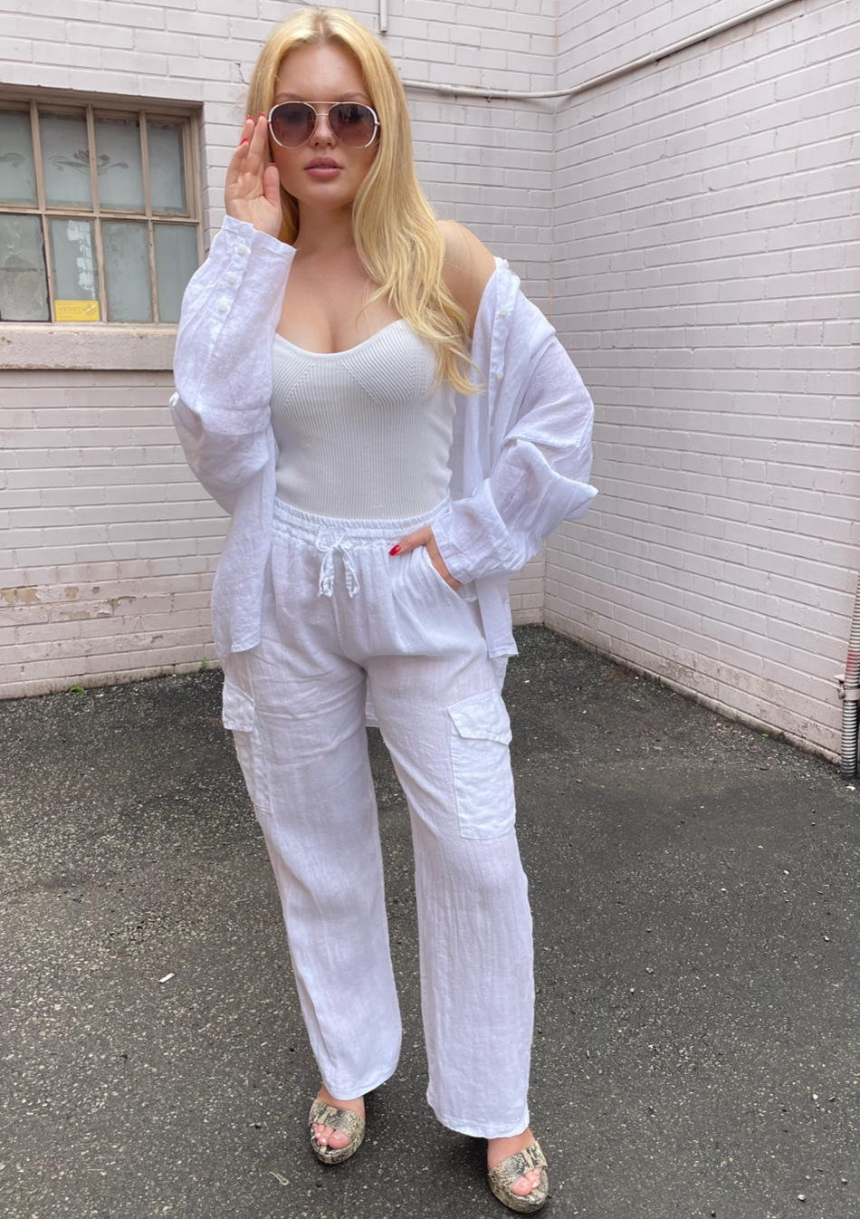 The Pink Door Linen Cargo Pants - White