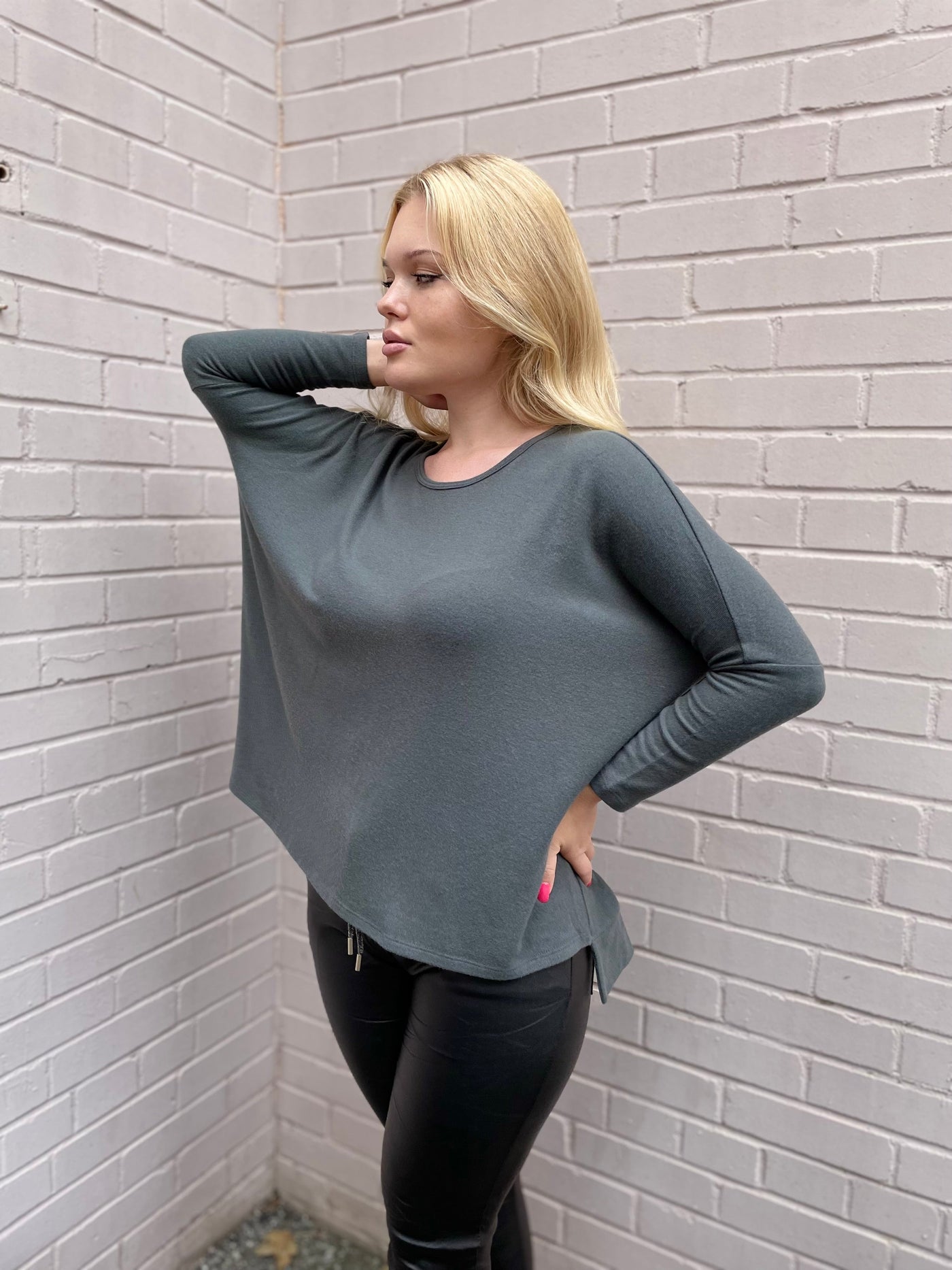 Stark X Solid Wide Body Sweater - Ash