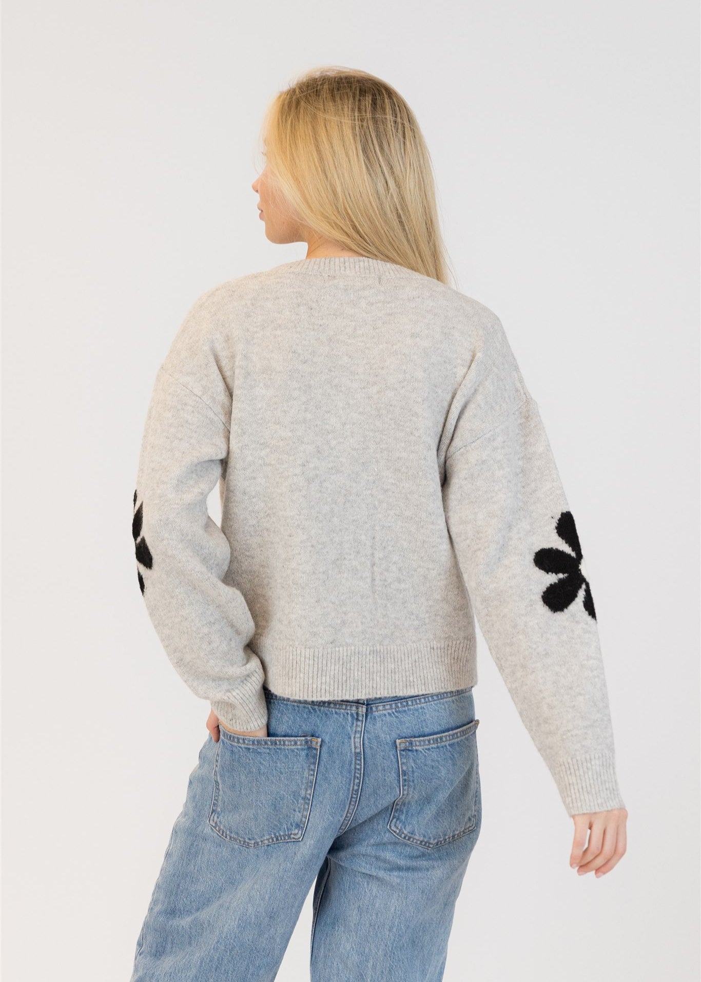 Lyla & Luxe Jorgie Daisy Cardi Light Grey