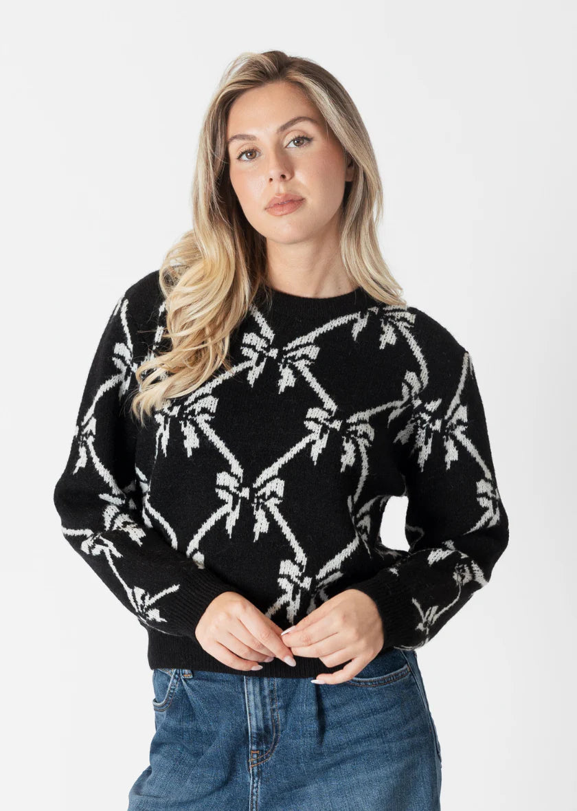 Lyla & Luxe Crewneck W/Bow Black