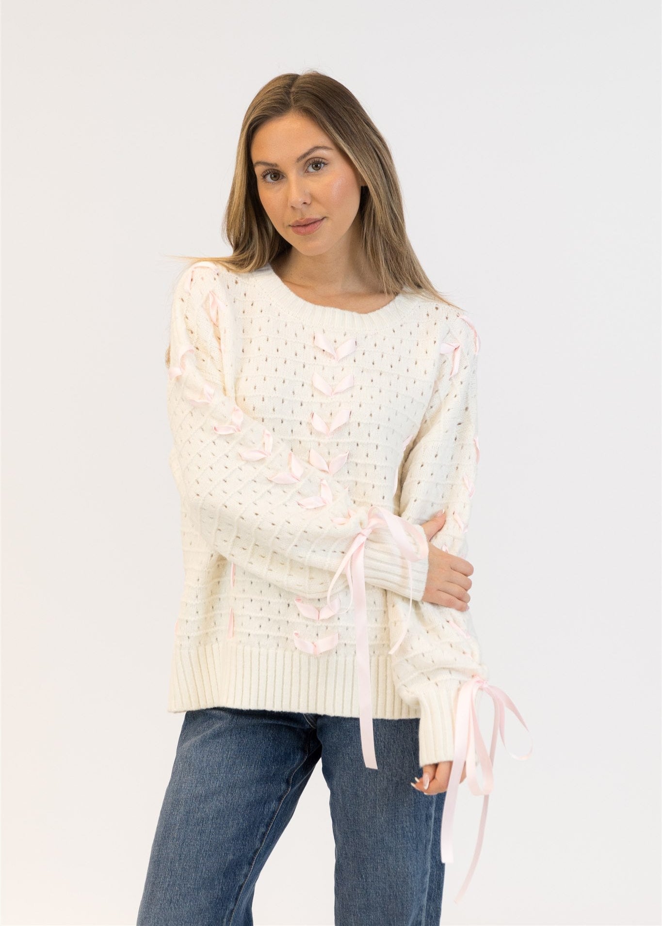 Lyla & Luxe Lydia Ribbon Crewneck Pullover White