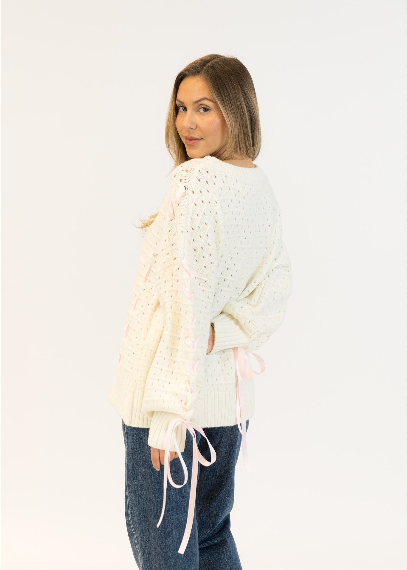 Lyla & Luxe Lydia Ribbon Crewneck Pullover White