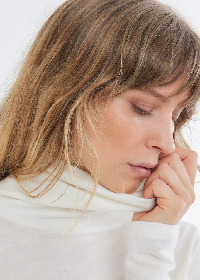 Majestic Soft Touch L/S Turtleneck White