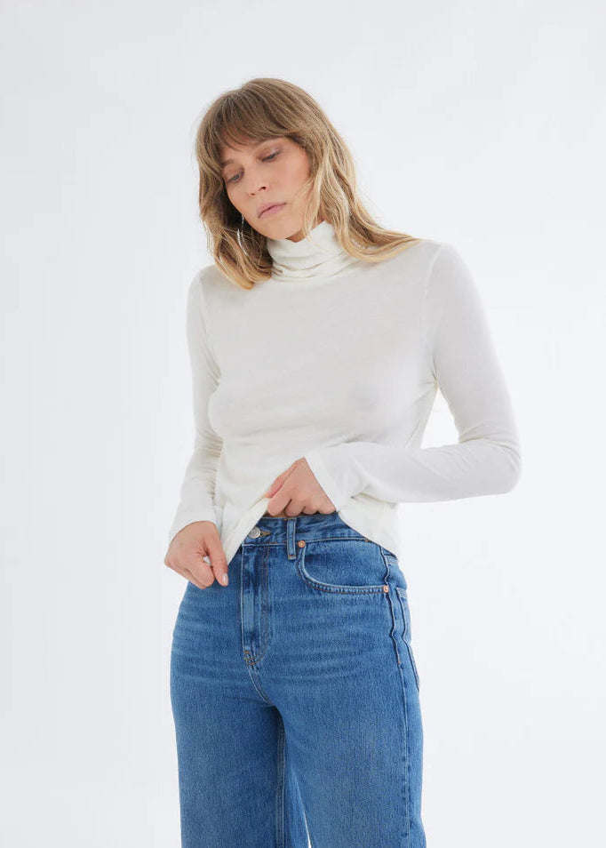 Majestic Soft Touch L/S Turtleneck White