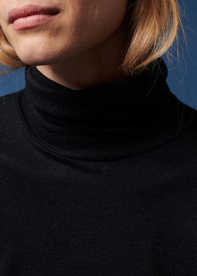 Majestic Soft Touch L/S Turtleneck Black