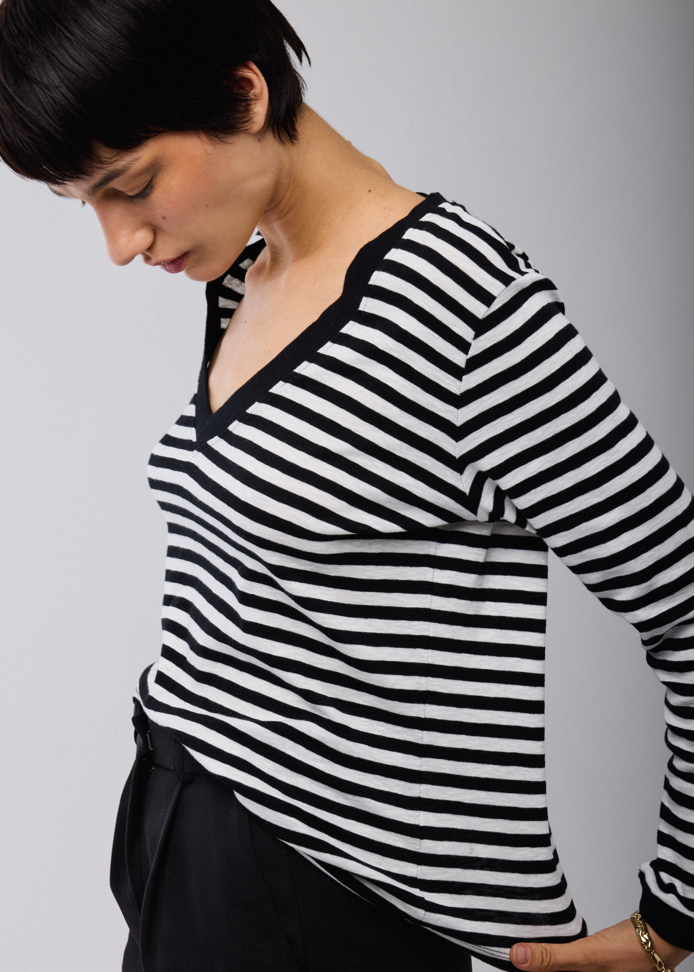 Majestic Organic Cotton Stripe L/S V- Neck Black/White
