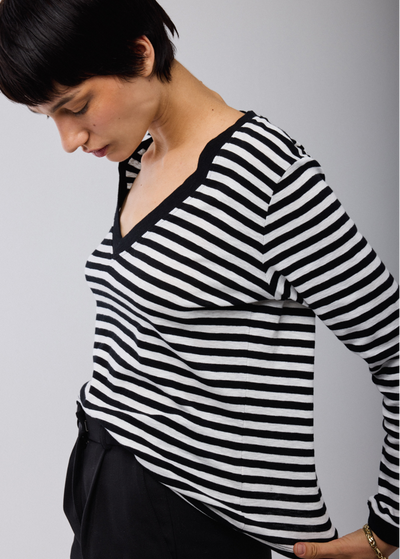 Majestic Organic Cotton Stripe L/S V- Neck Black/White