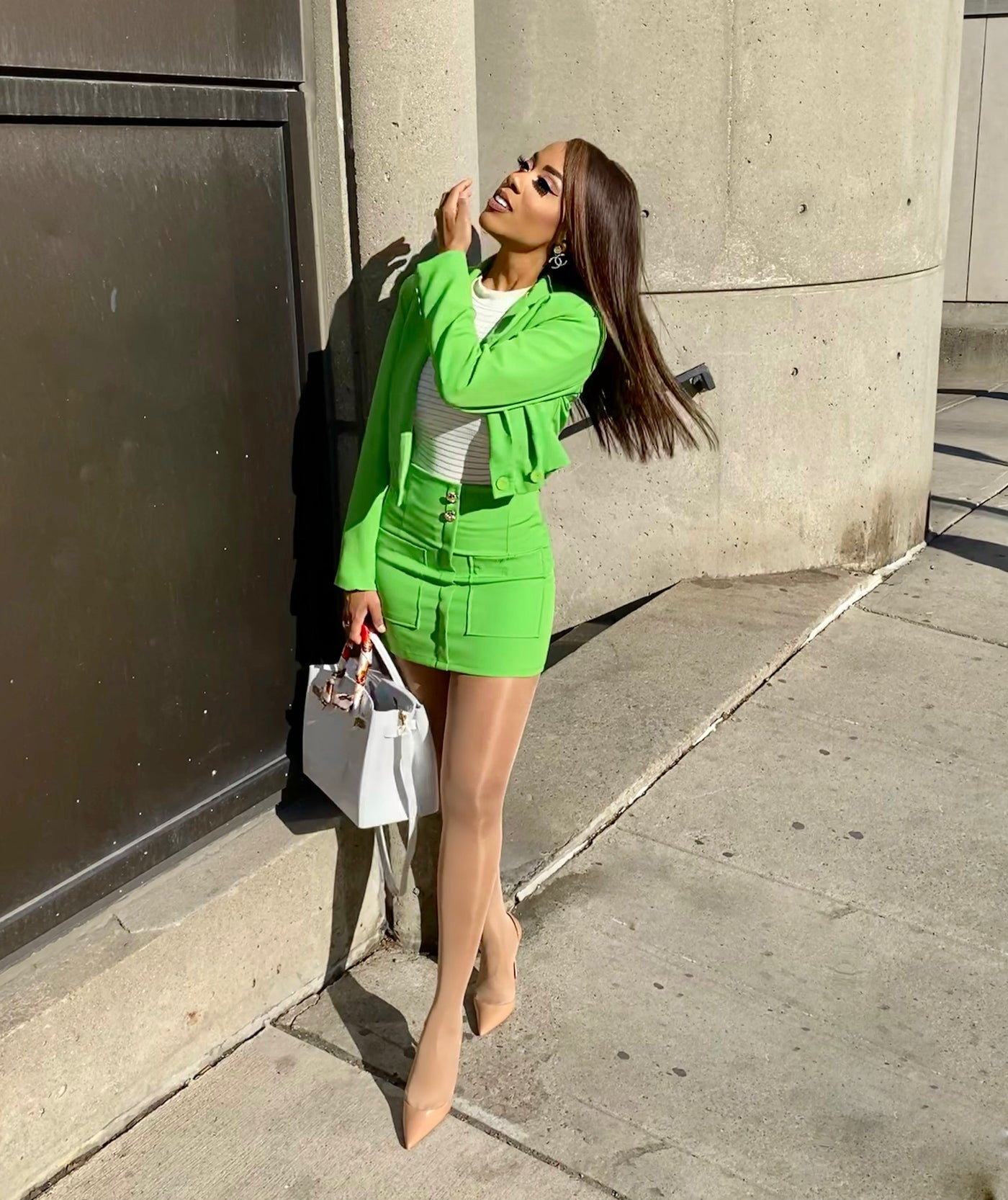 The Pink Door Crop Blazer - Green