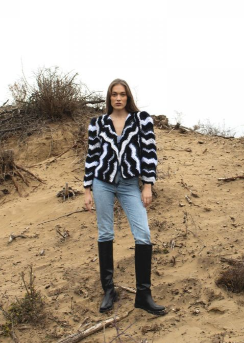 Maridruna Unique Zigzag Short Cardi Black/White