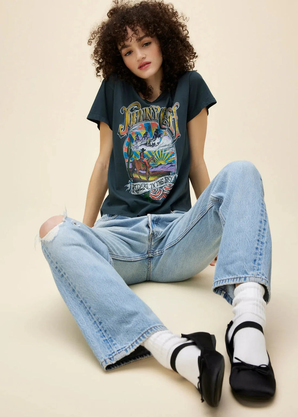 DayDreamer Graphic Tees' - Toronto – Shop The Pink Door