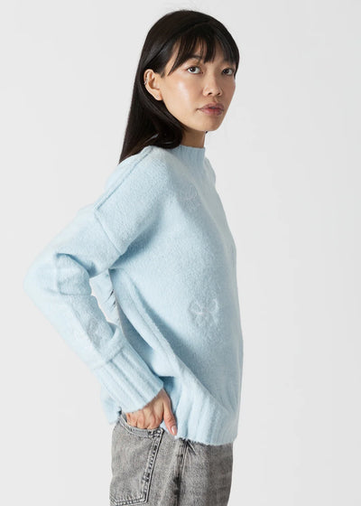 Lyla & Luxe Crewneck W/ Bows Blue/White