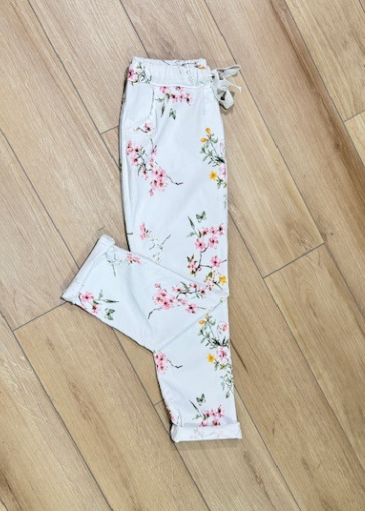The Pink Door White Floral Print Pull-On Pants