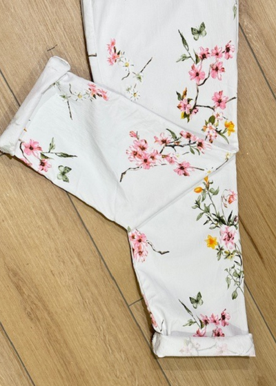 The Pink Door White Floral Print Pull-On Pants