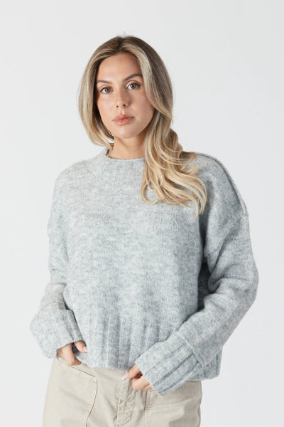 Lyla & Luxe Short Crewneck Sweater Grey