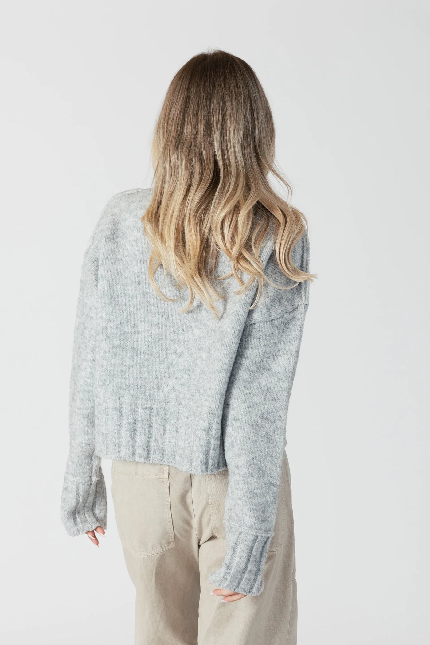 Lyla & Luxe Short Crewneck Sweater Grey