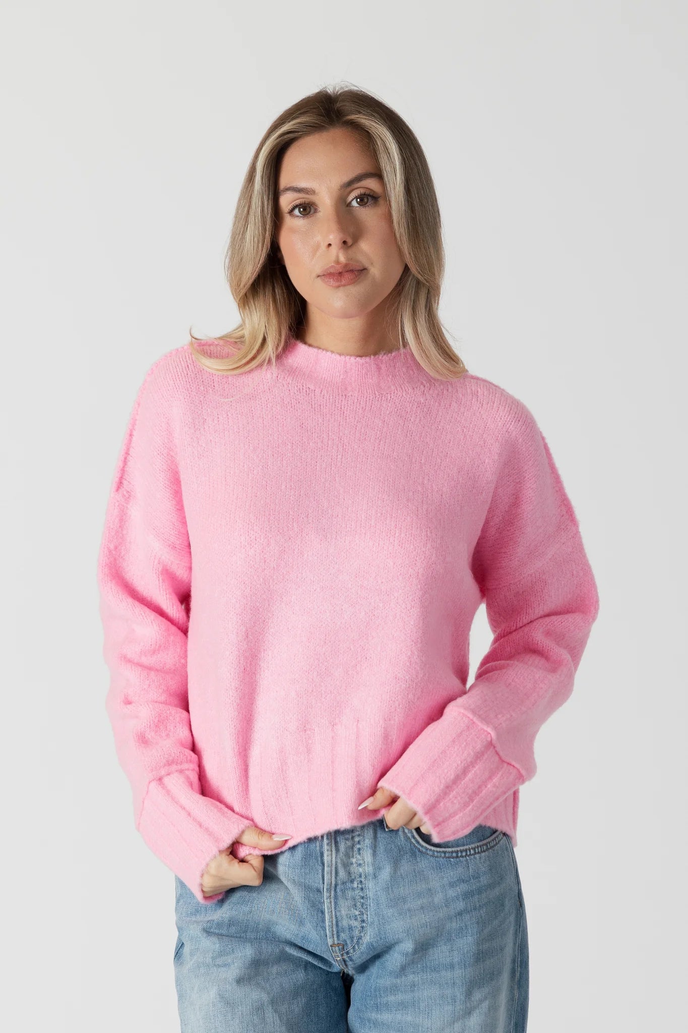Lyla & Luxe Short Crewneck Sweater Pink