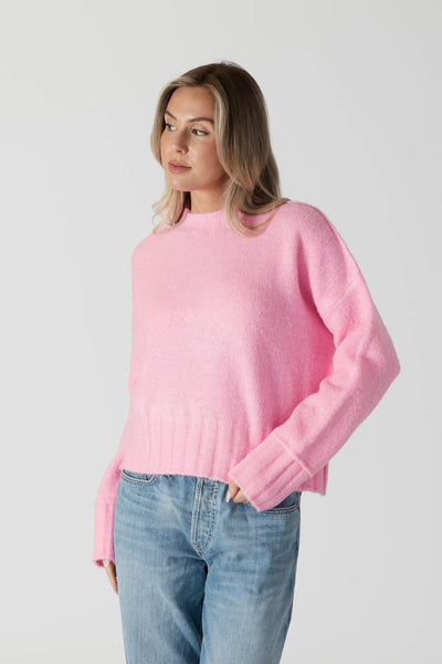 Lyla & Luxe Short Crewneck Sweater Pink