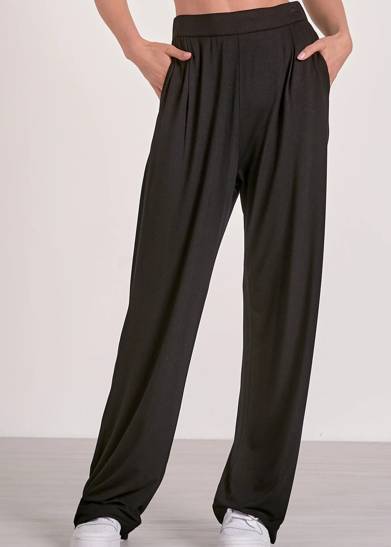 The Pink Door Knit Pull-On Pant Black