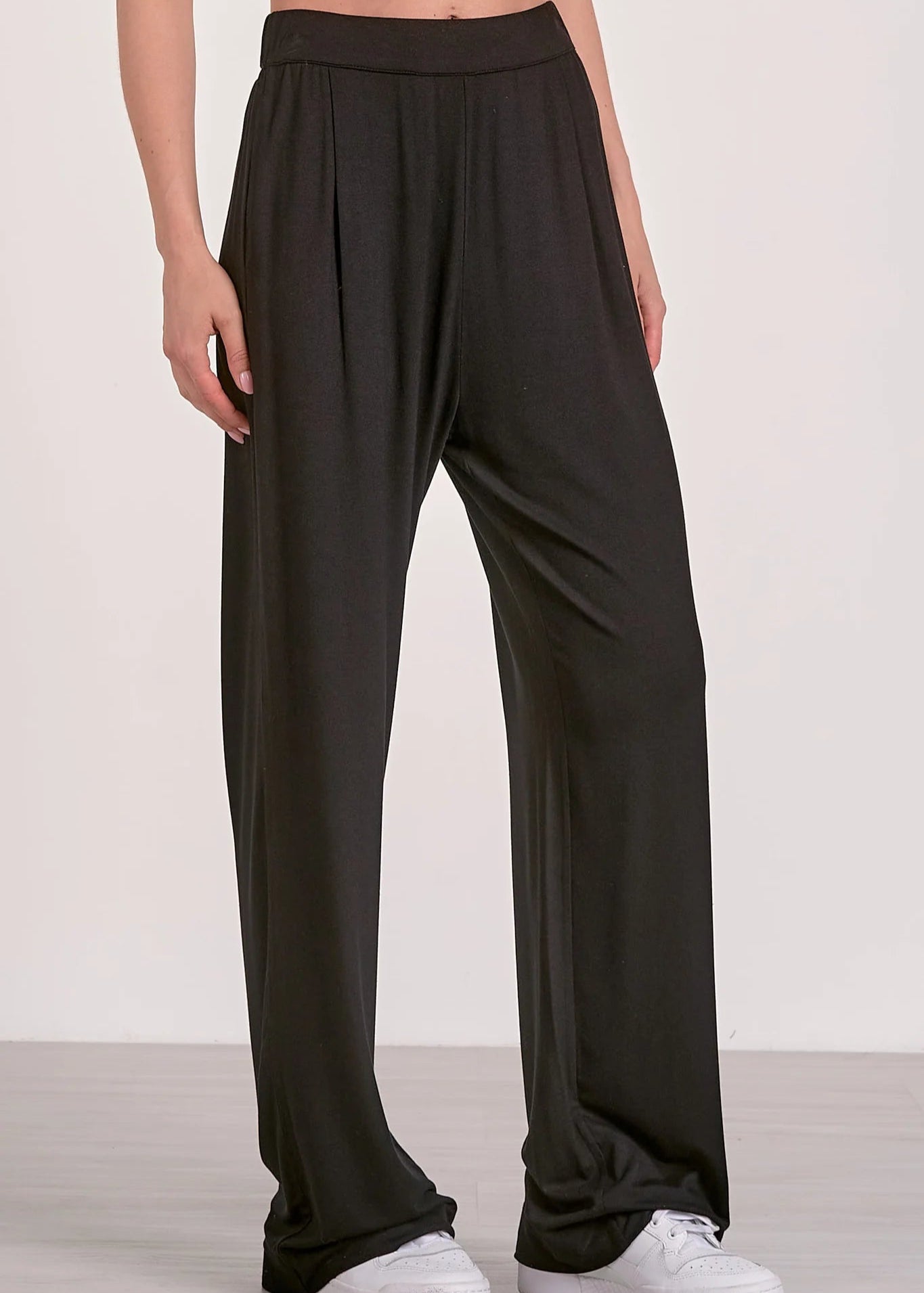 The Pink Door Knit Pull-On Pant Black