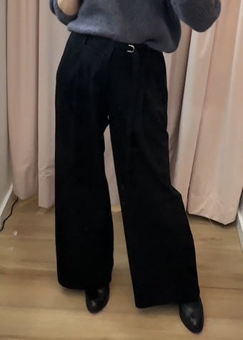 The Pink Door Single Pleat Trouser Black