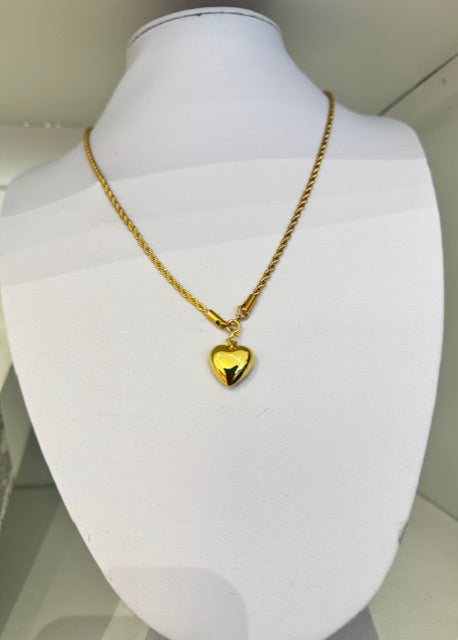 LIVIE Puffy Heart Necklace