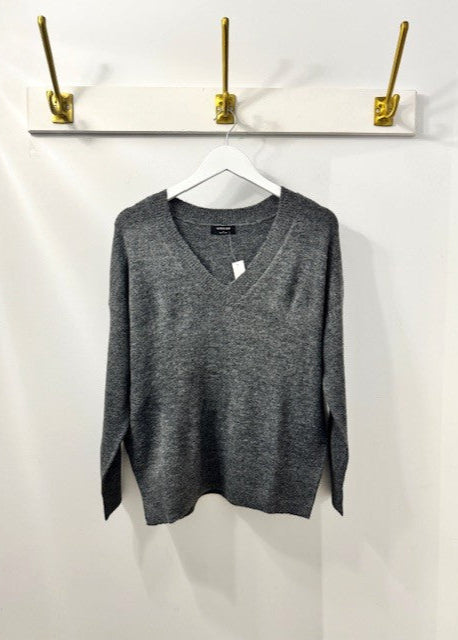 The Pink Door basic V-Neck Sweater Charcoal