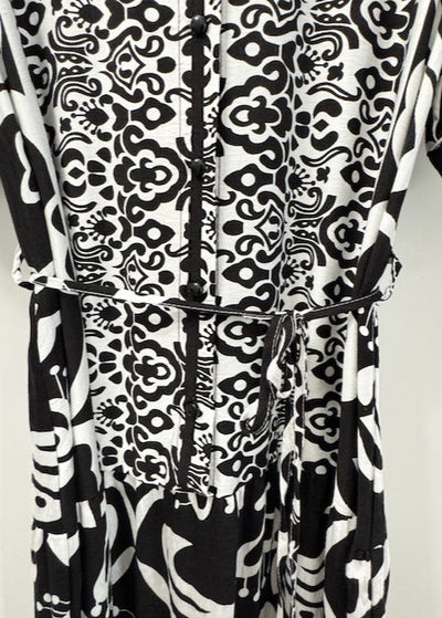 The Pink Door Black and White Printed Dress