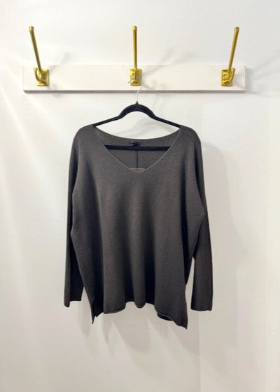 The Pink Door One Size V-Neck Sweater Brown