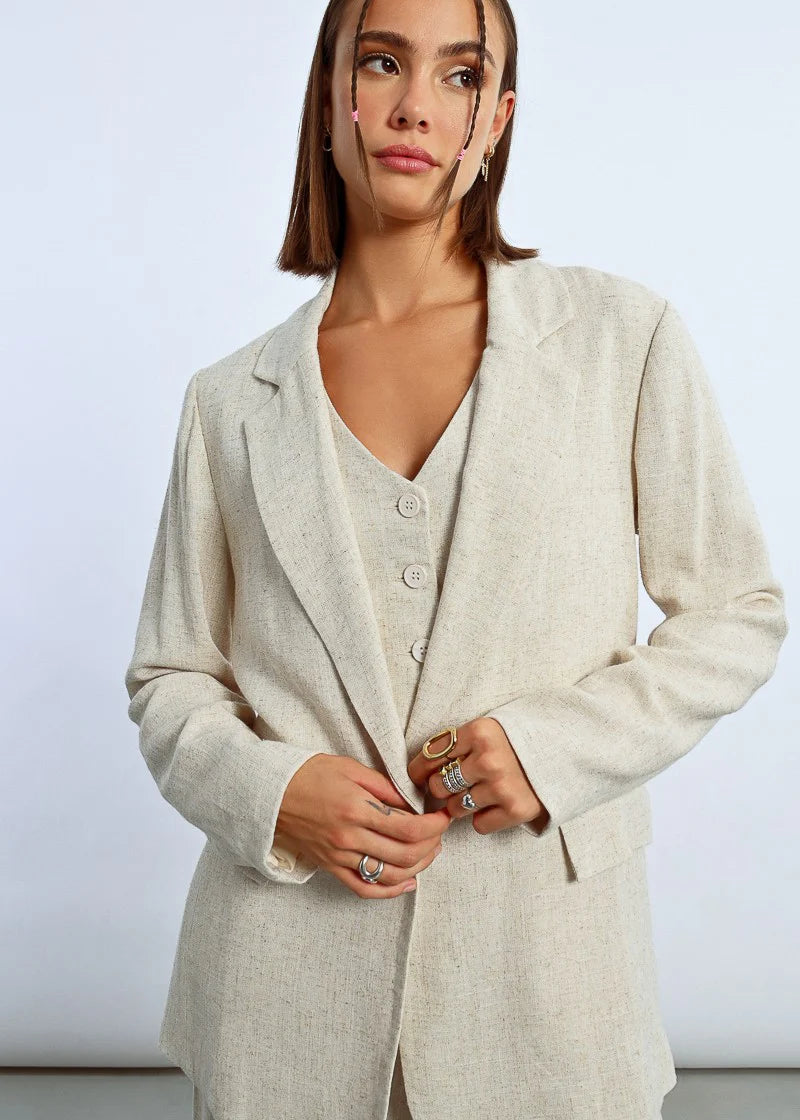 Molly Bracken Essential Linen Blazer Beige