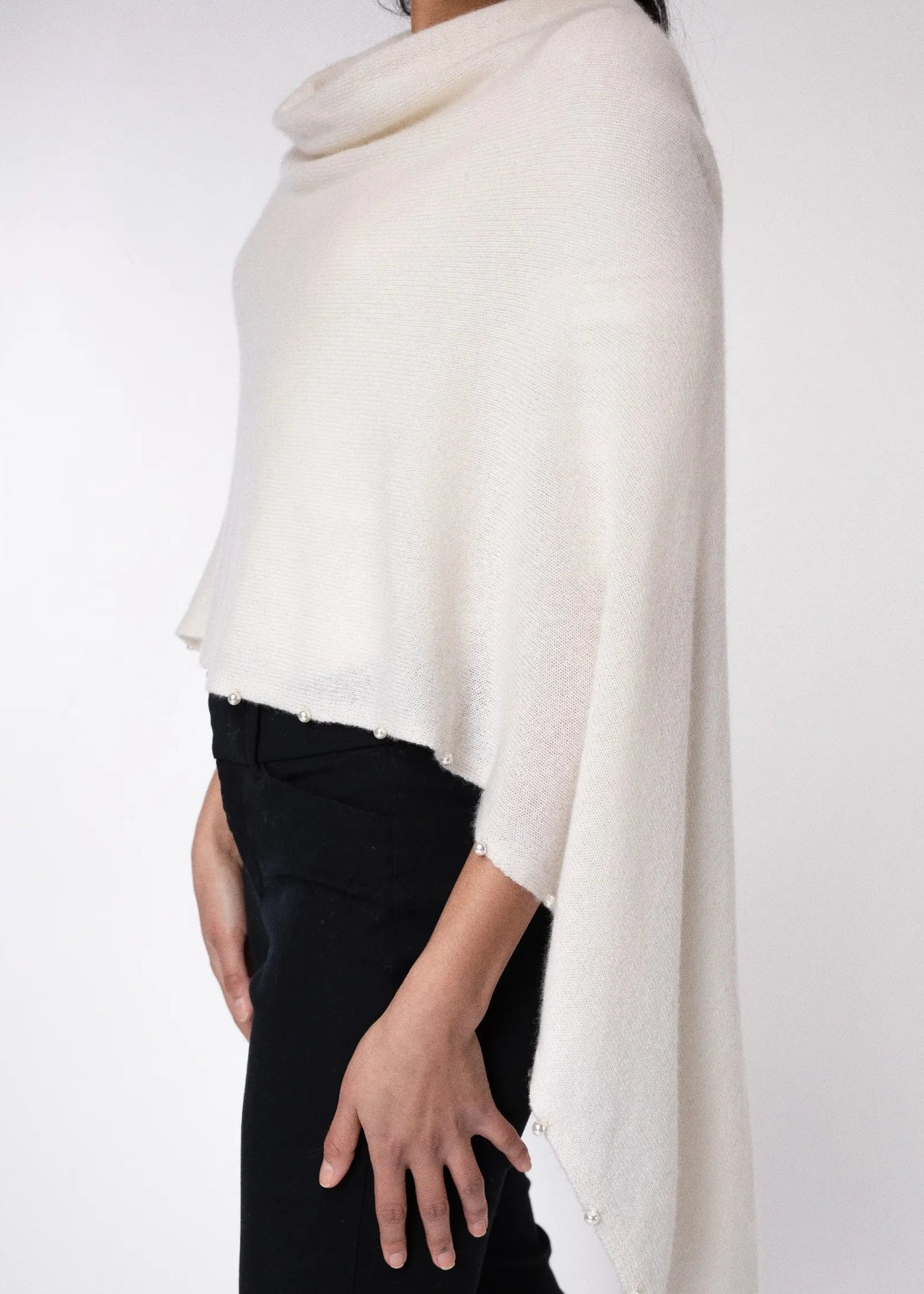 Alashan Cashmere Pearl Trim Poncho White