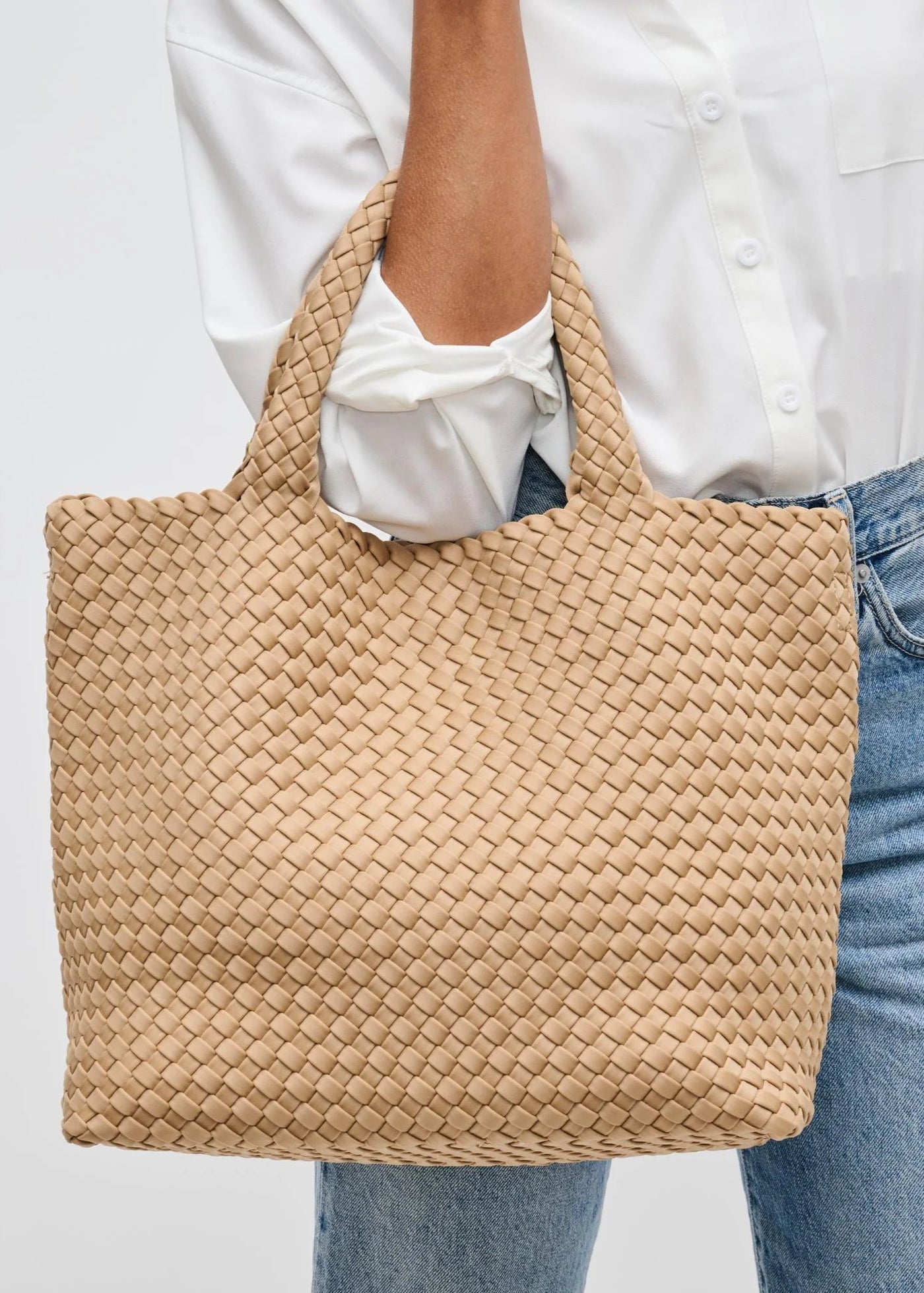 Sol & Selene Sky’s The Limit Medium Tote Nude