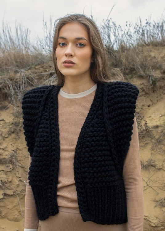Maridruna Layla Vest Black